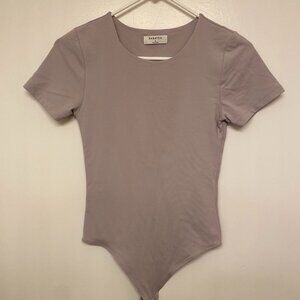 Aritzia Babaton Original Contour Crew Bodysuit (M)
